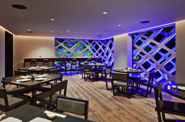 Цифровой дизайн мексиканского ресторана Tori Tori Restaurant от Rojkind Arquitectos и Esrawe Studio