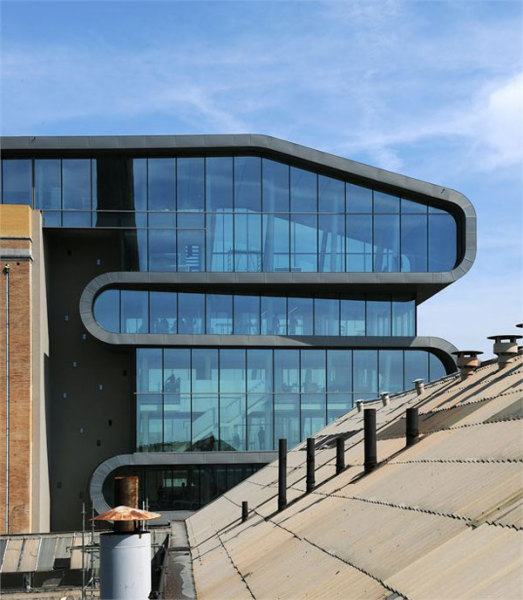 Офисное здание промышленной зоны компании  Umicore в Хобокене (Бельгия)