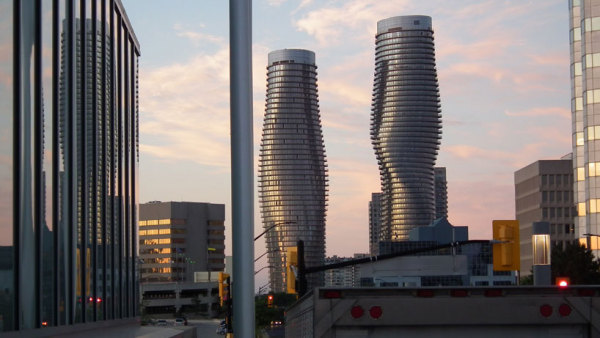  Небоскребы Absolute towers от MAD architects в Торонто (Канада)