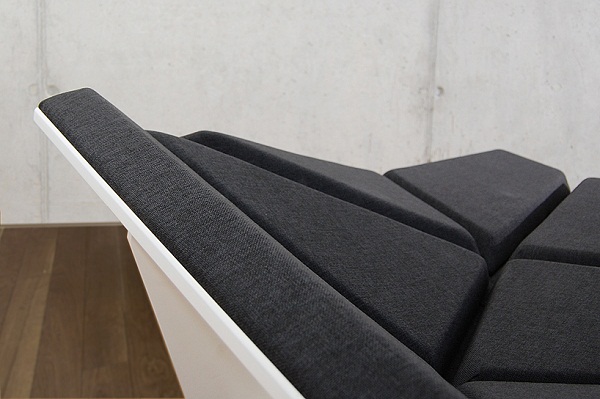 Диван Сay sofa от Александра Рена (Alexander Rehn)