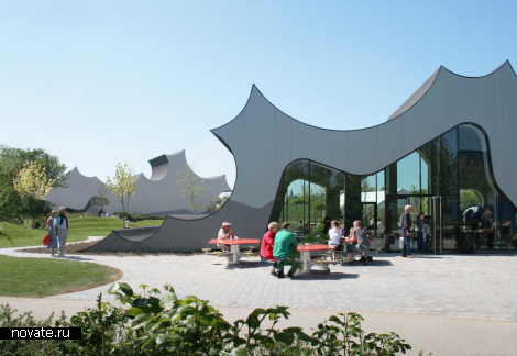Новое здание выставочного центра Cumulus от JJ. MAYER H. Architects