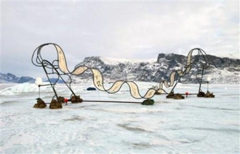 Скульптуры на тающем леднике