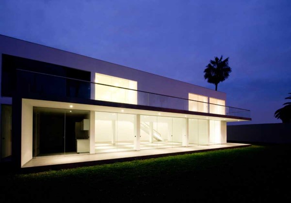 Жилой дом House in La Encantada от Artadi Arquitecto в Перу