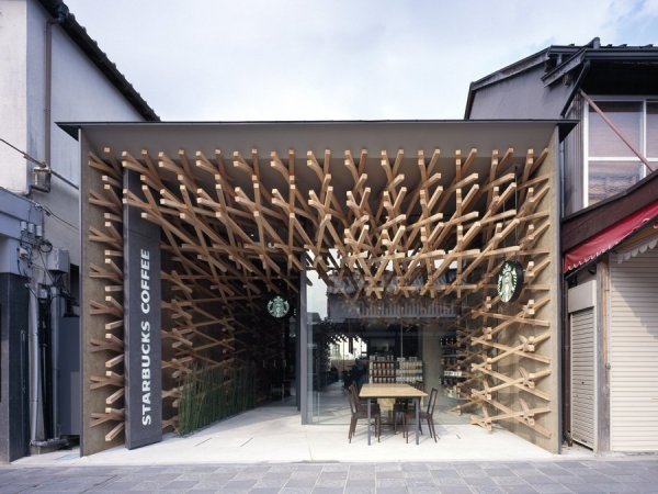 Креативный дизайн японской кофейни Starbucks в Токио
