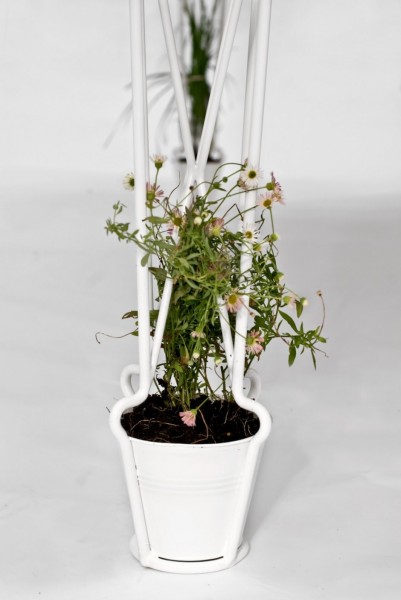 Plantable – «зеленый» стол от JAILmake Studio