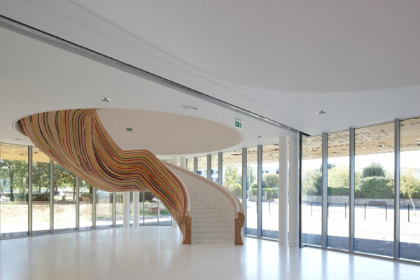 Лестница-скульптура в School of Arts (Франция)