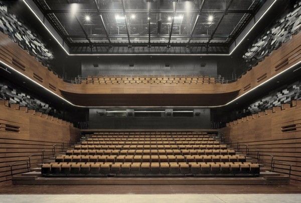 «Крылатый» оперный театр Wuxi Grand Theatre в Китае