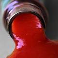 Придумали бутылку, из которой кетчуп вываливается сам
