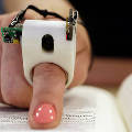 FingerReader – кольцо, которое позволит читать незрячим