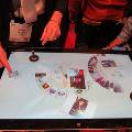 Lenovo представила высокотехнологичный стол с подключением к смартфону