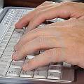 Ноутбуки будут заряжаться от ударов пальцами по клавиатуре