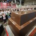 В Аргентине изготовили шоколадный батончик длиной 130 метров