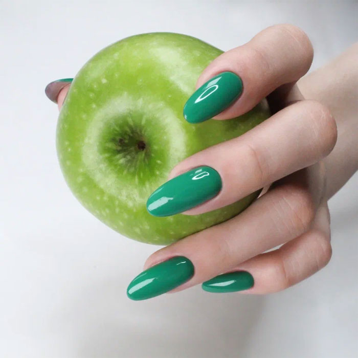Сочный зеленый гель-лак Green Apple