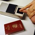 Загранпаспорта с отпечатками пальцев в чипе появятся в России после 1 июля 