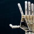 Руку-переводчика на язык жестов изготовили на 3D-принтере