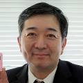 Японцы показали самый маленький в мире мобильник