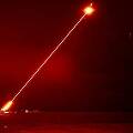 Великобритания представила первое лазерное оружие, которое сбивает дроны со скоростью света