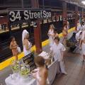 В Нью-Йорке организовали спа-салон прямо на скамейках у поездов метро