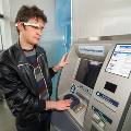 Google Glass научат «взламывать» банкоматы