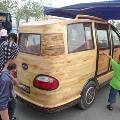 Китайцы создали деревянный электромобиль