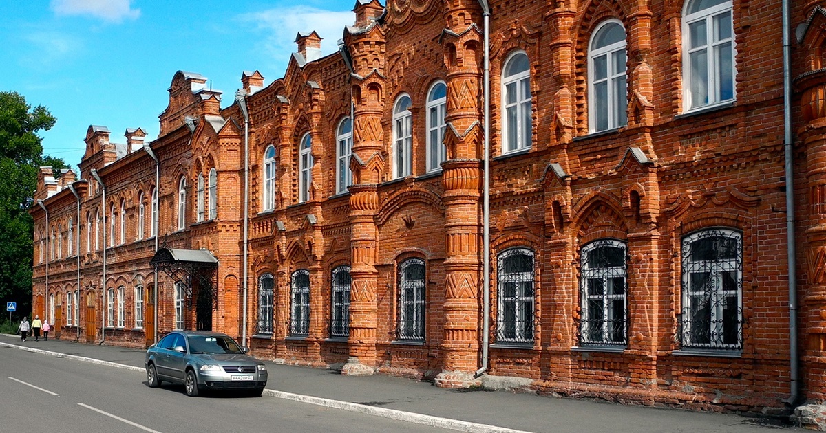 Фото старых зданий. Иваново город Купеческий дом. Особняк купца васенёва Бийск. Город Иваново купеческие дома. Кирпичная архитектура 19 века Нижний Новгород.