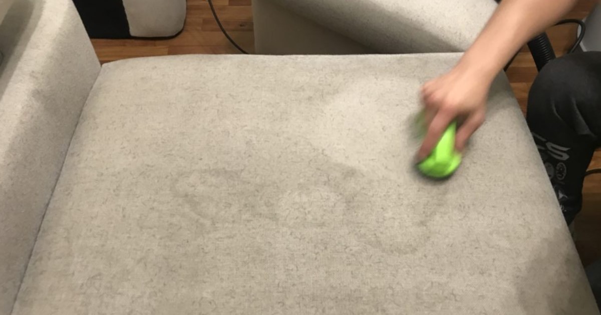 Очистить диван от детской мочи