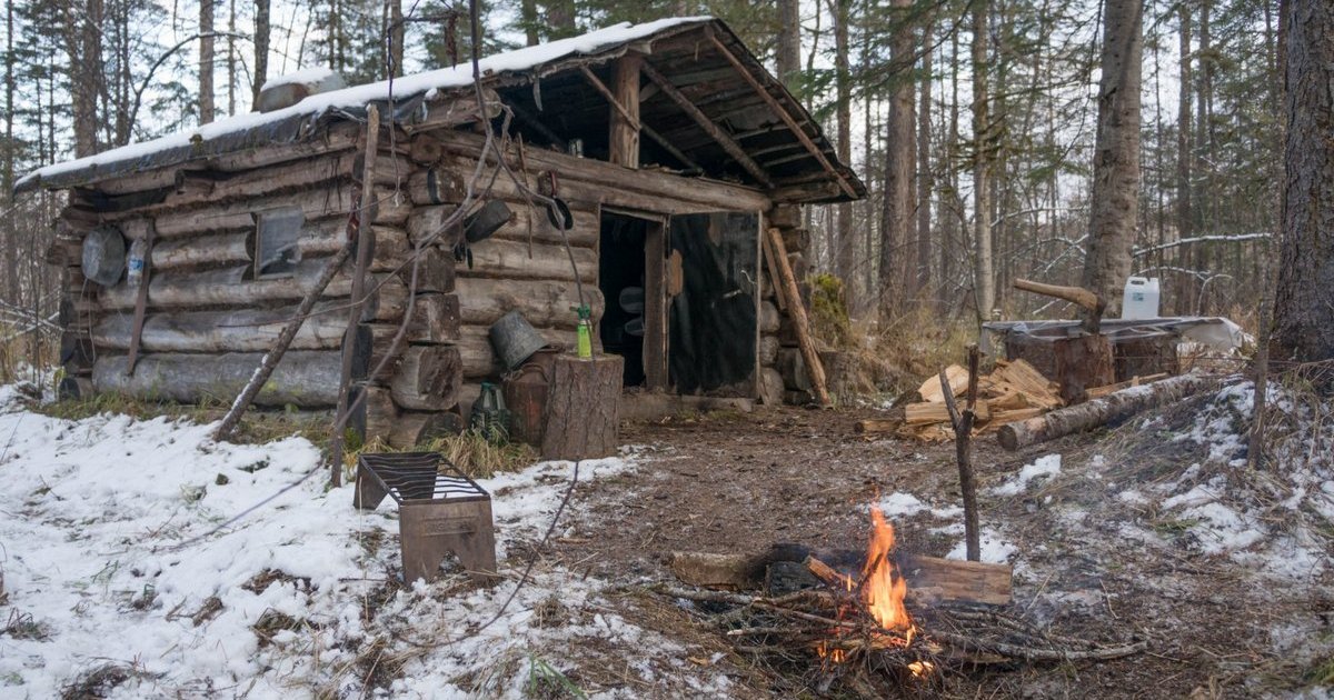 Охотничьи зимовья в тайге Восточной Сибири