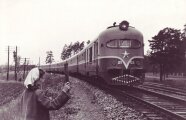 Почему советский поезд Москва-Петербург, который шёл в обход, стал предметом ностальгии